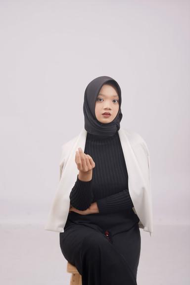annisa azraly ridzki